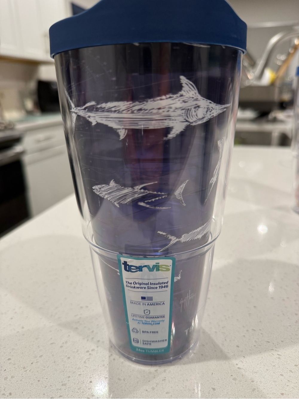NWT tervis Navy Blue Fish Insulated Tumbler with White Fish Print 24 oz